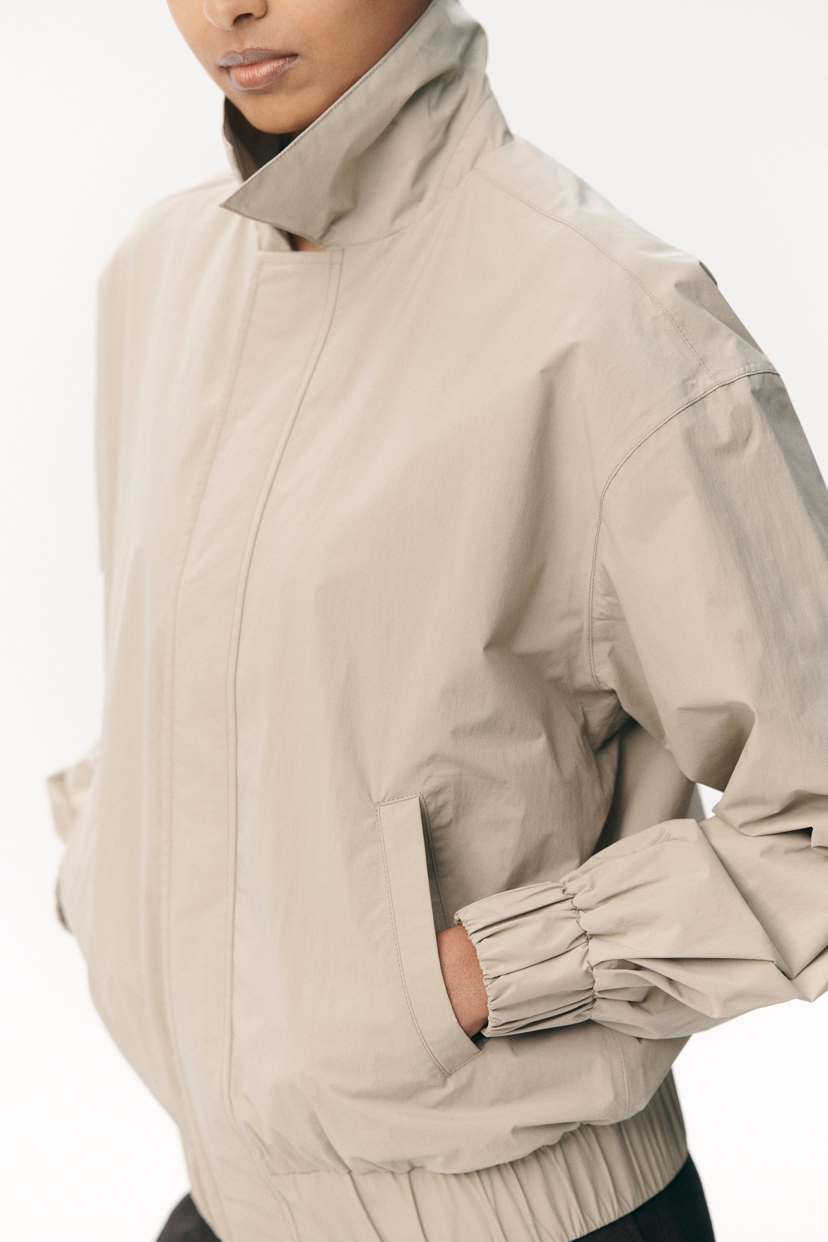 SHORT TRACKER WM NYLON SS26 LIGHT ARMY