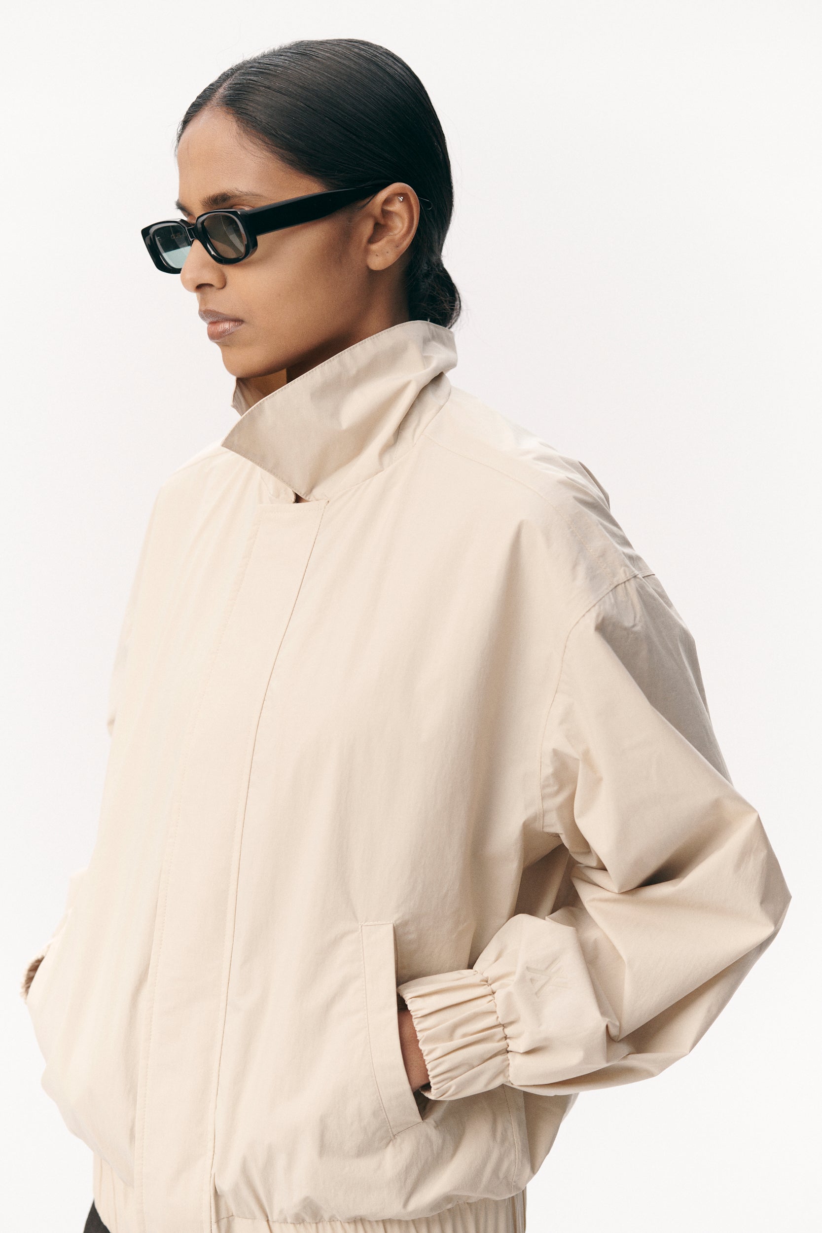 SHORT TRACKER WM NYLON SS26 BEIGE