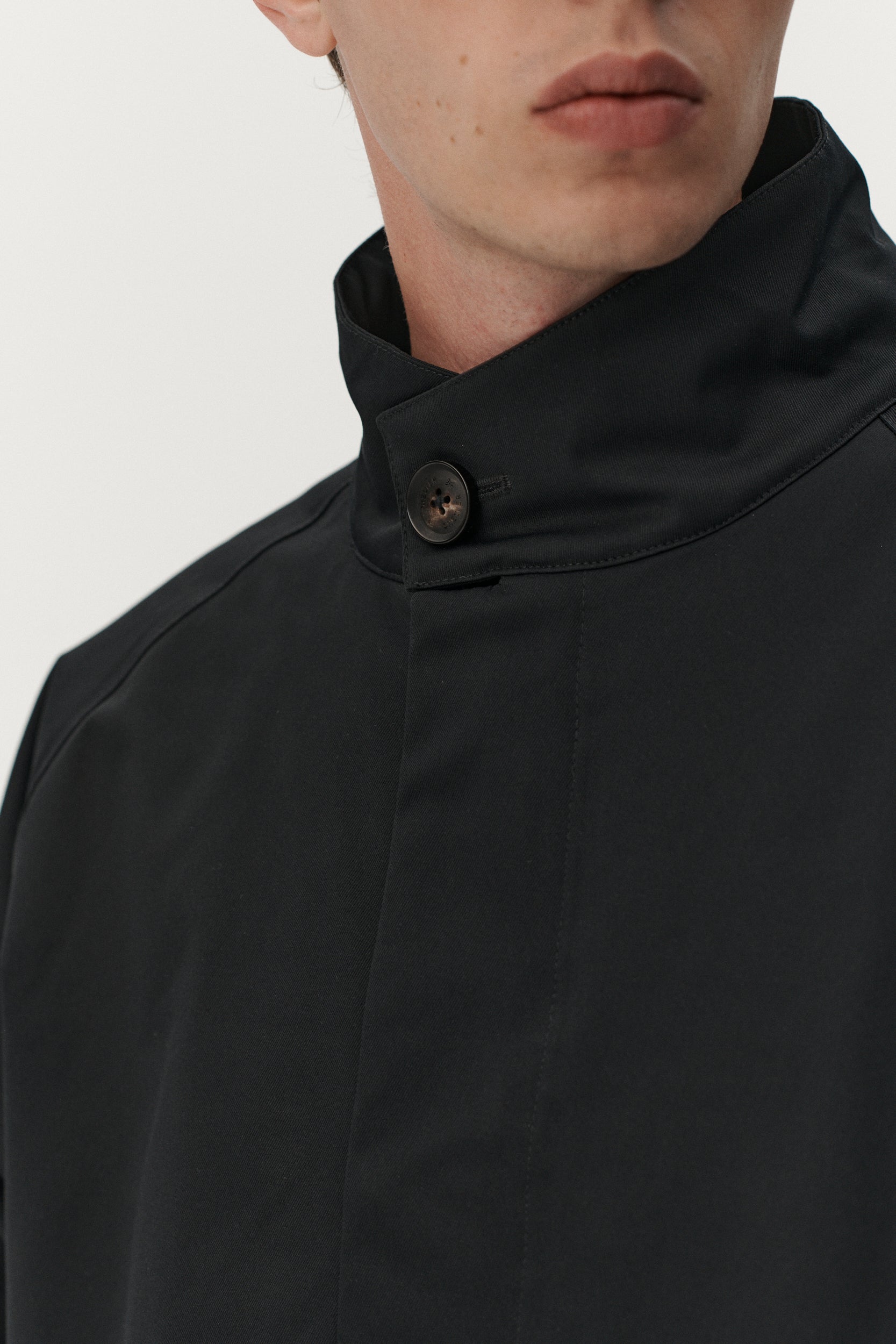 SHORT COACH NIN SPIN AW25 BLACK | Welter Shelter