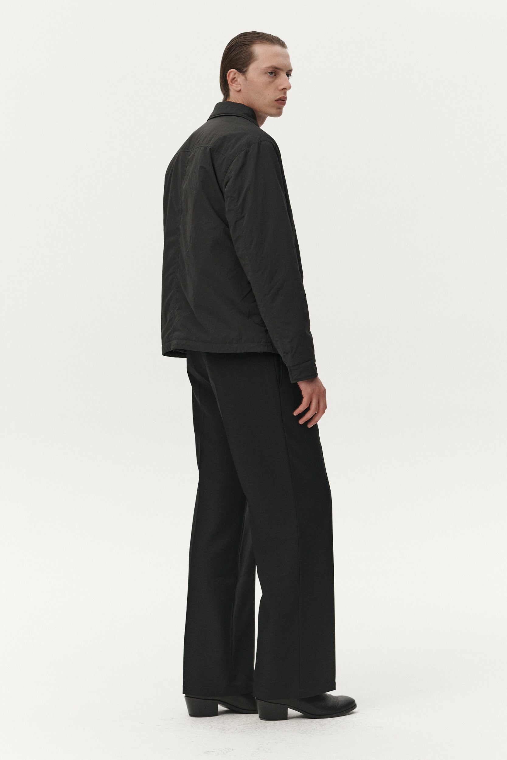 ZIP UP CRINCLE AW25 BLACK