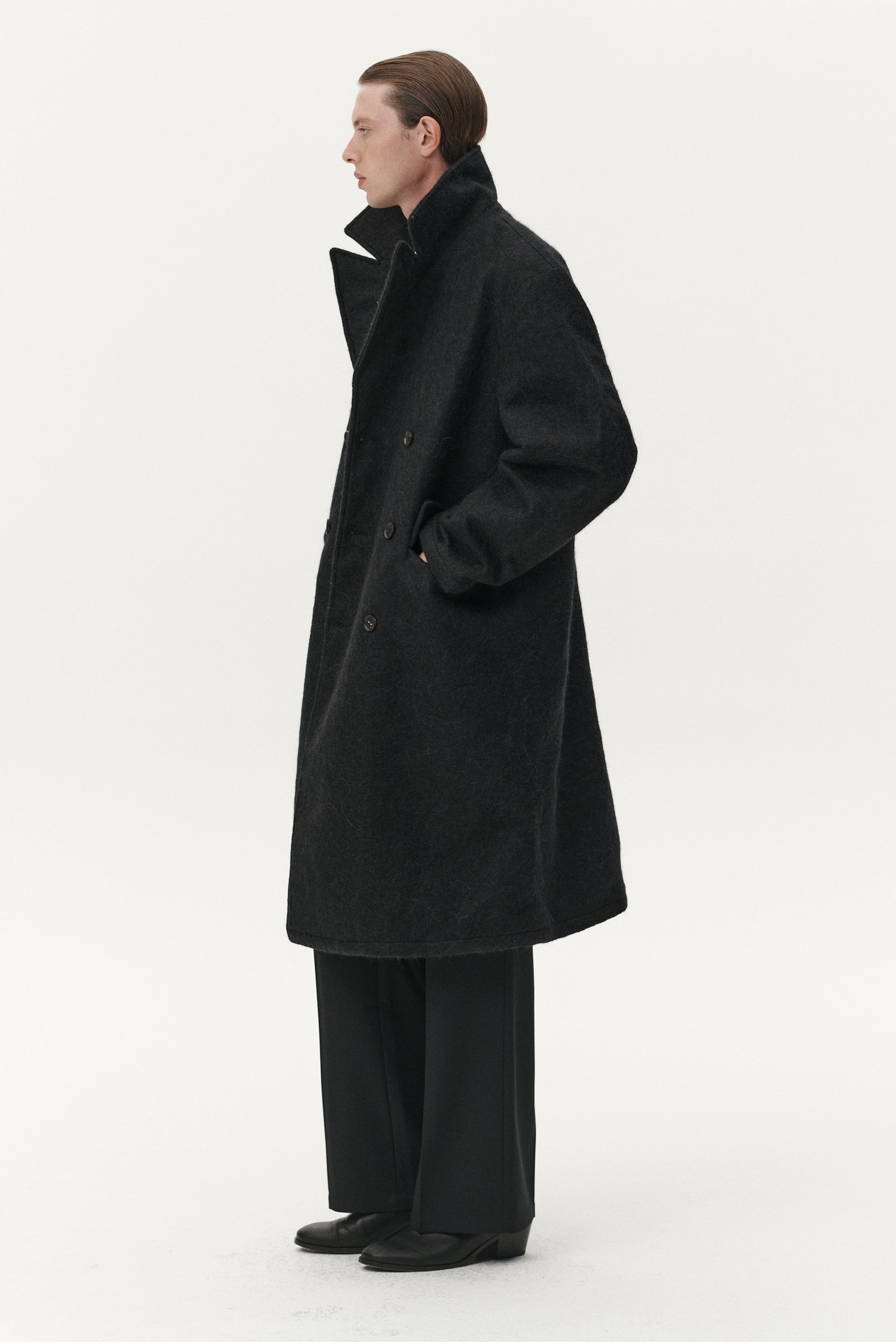 SHUVA C FUZZY WOOL AW25 BLACK