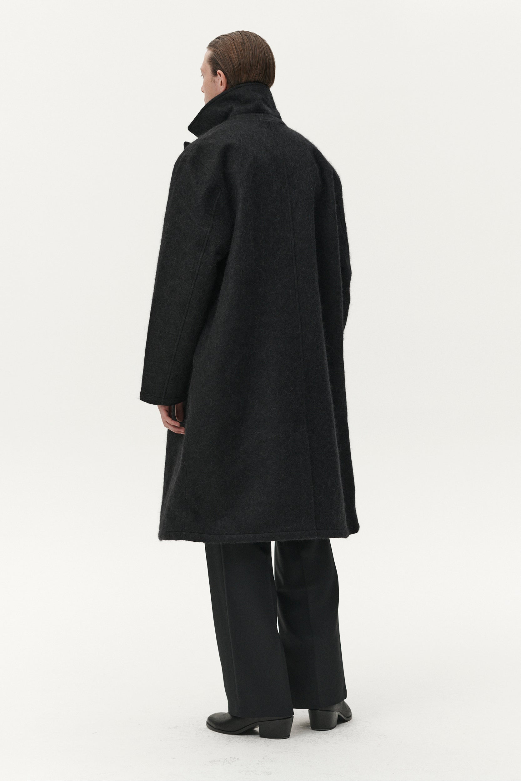 SHUVA C FUZZY WOOL AW25 BLACK