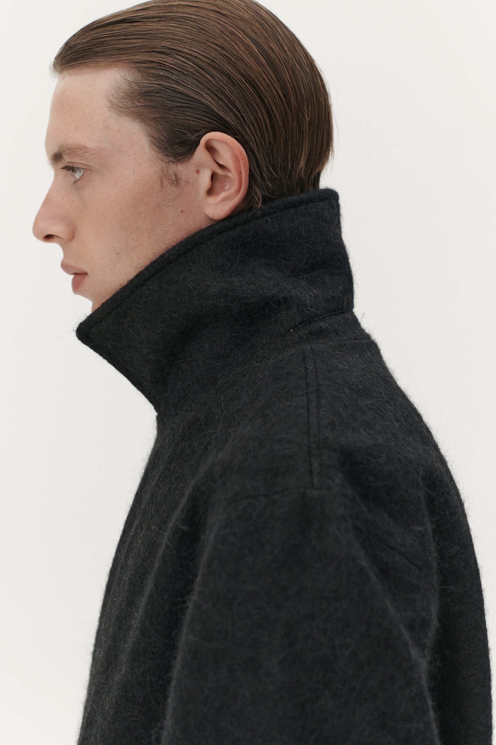 SHUVA C FUZZY WOOL AW25 BLACK