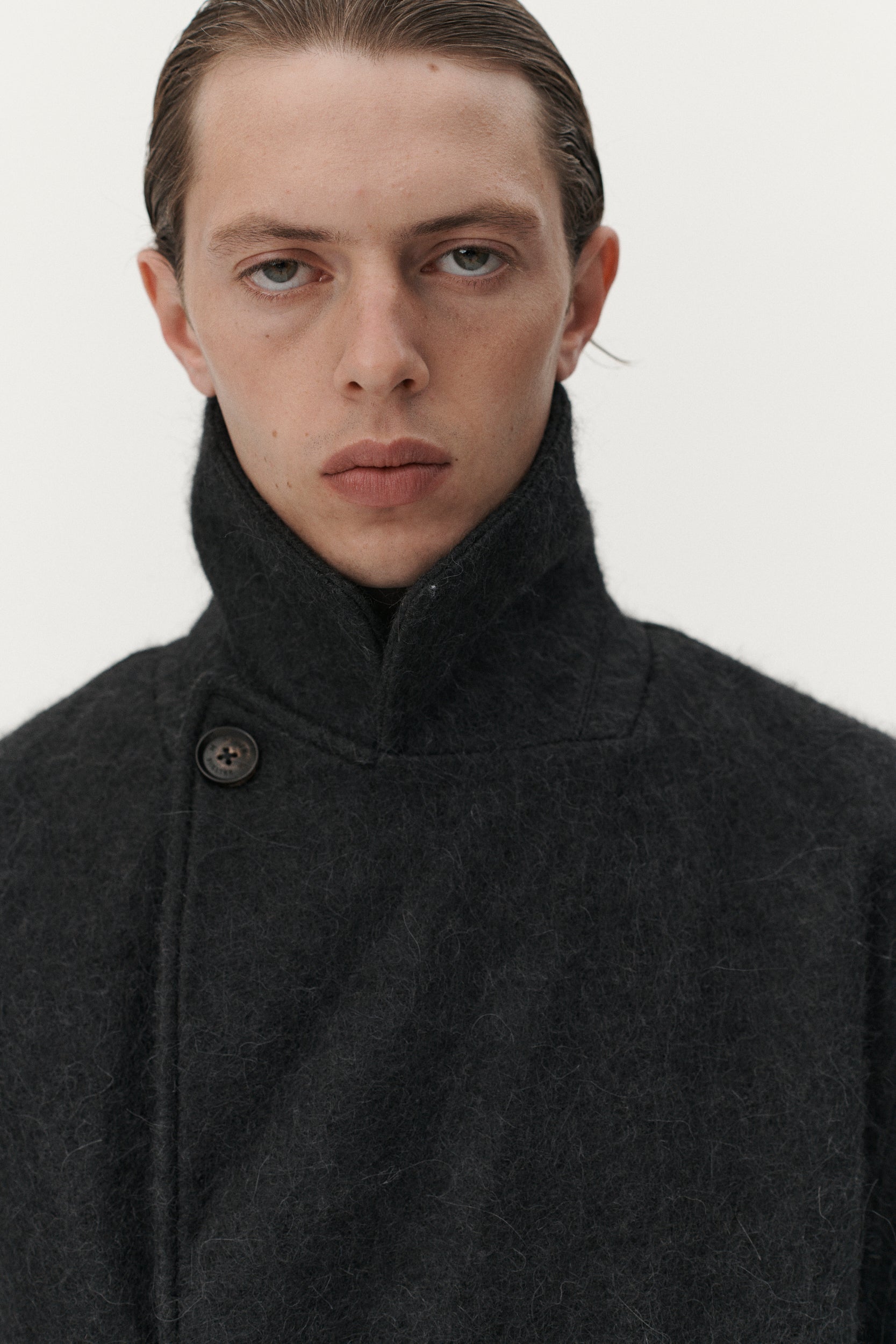 SHUVA C FUZZY WOOL AW25 BLACK