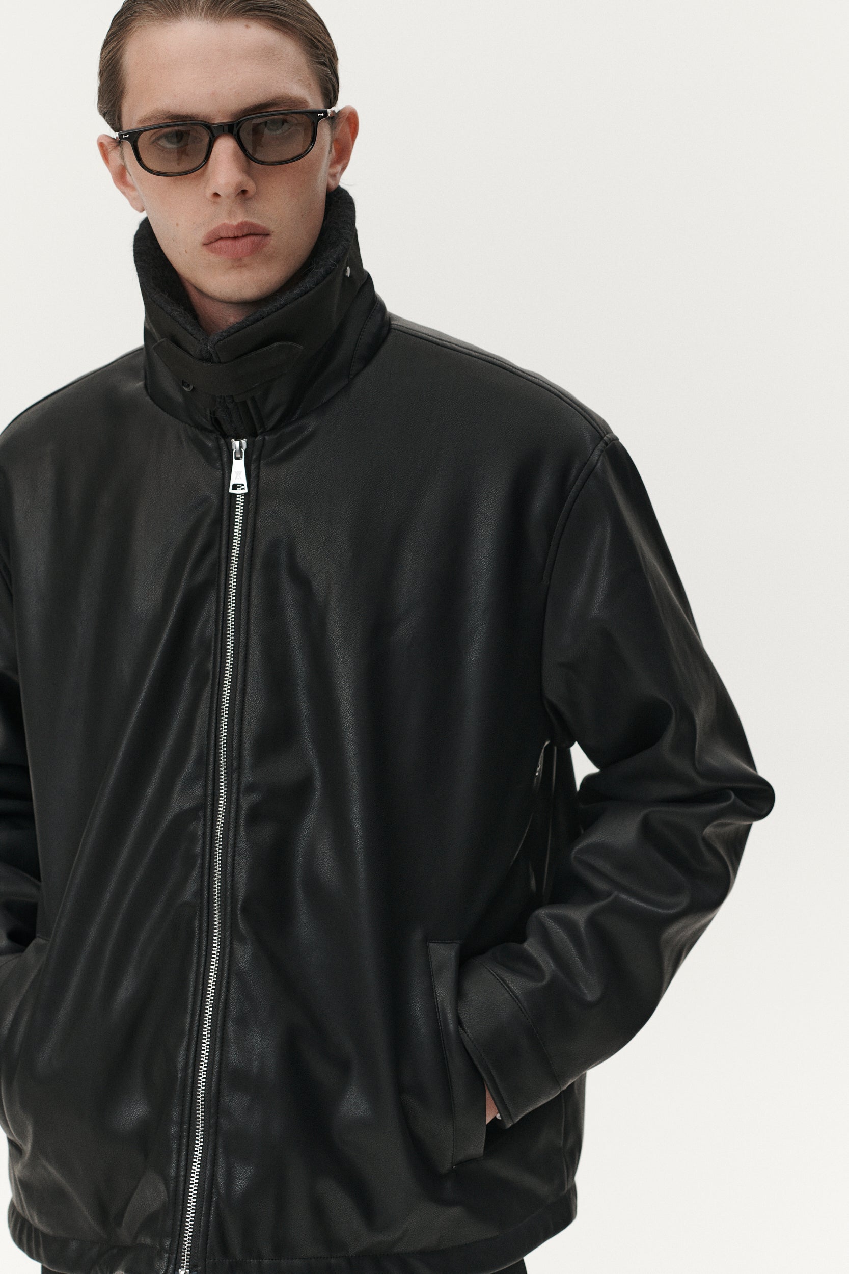 ZIP UP FAUX LEATHER AW25 BLACK