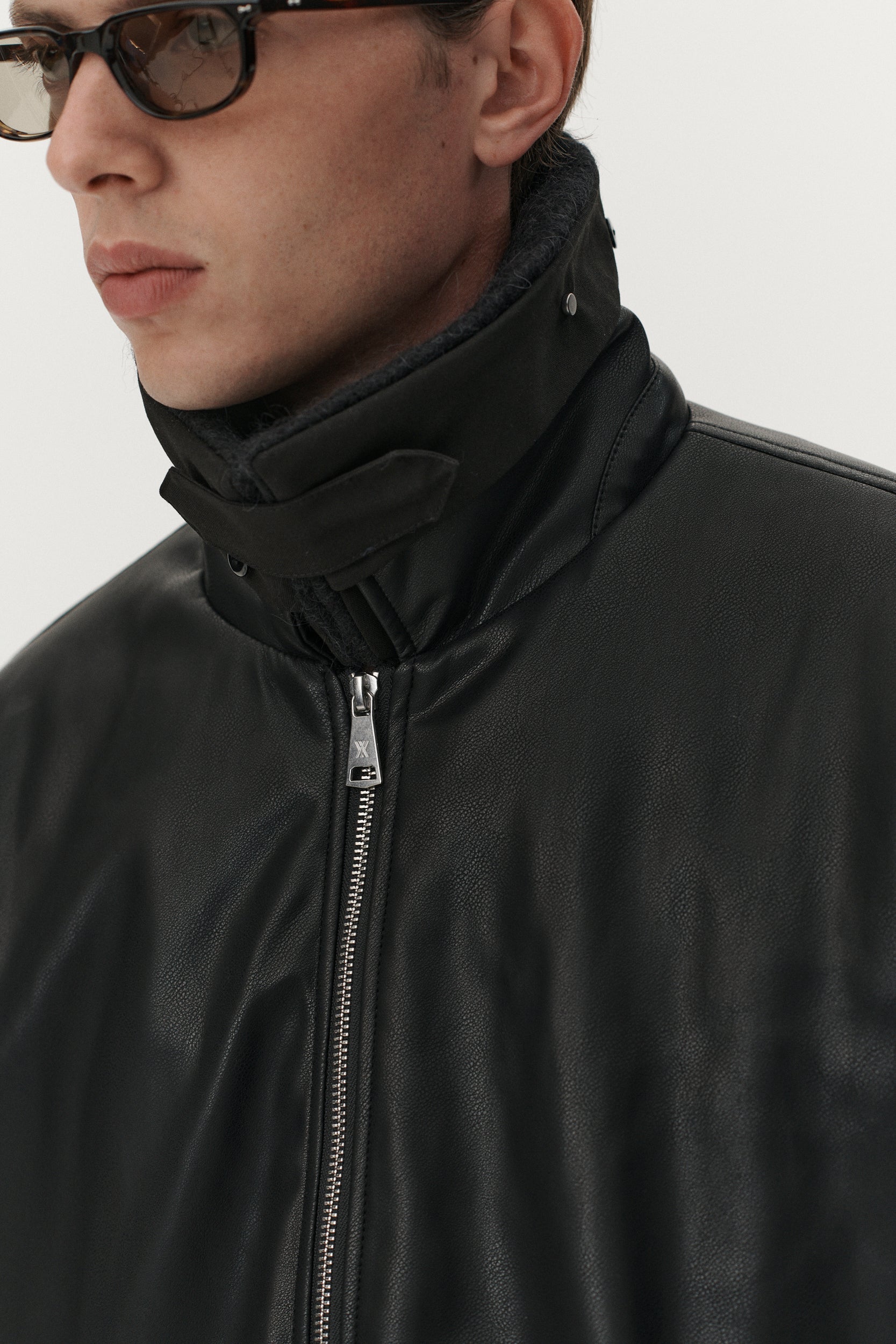 ZIP UP FAUX LEATHER AW25 BLACK