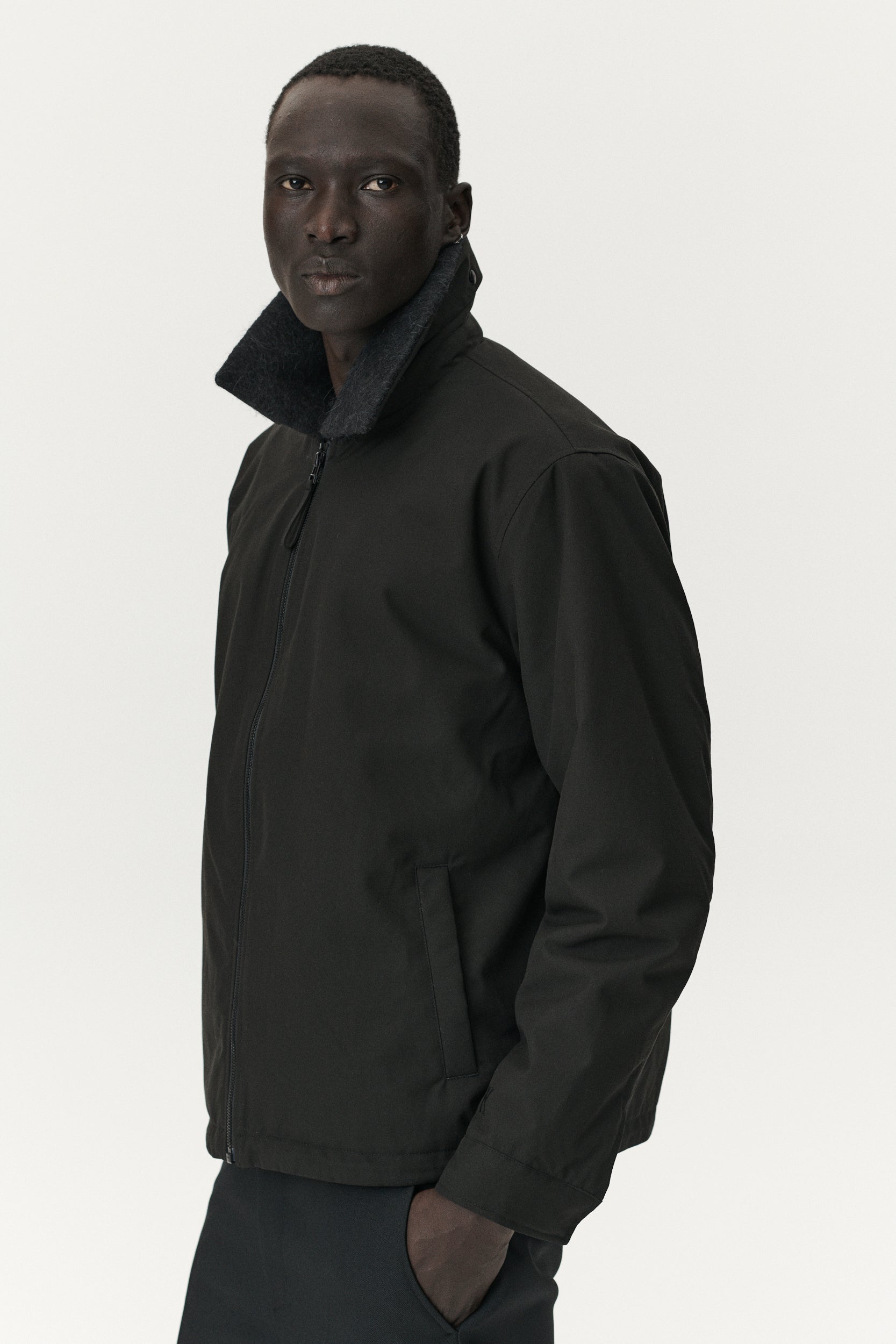 ZIP UP POLY AW25 BLACK