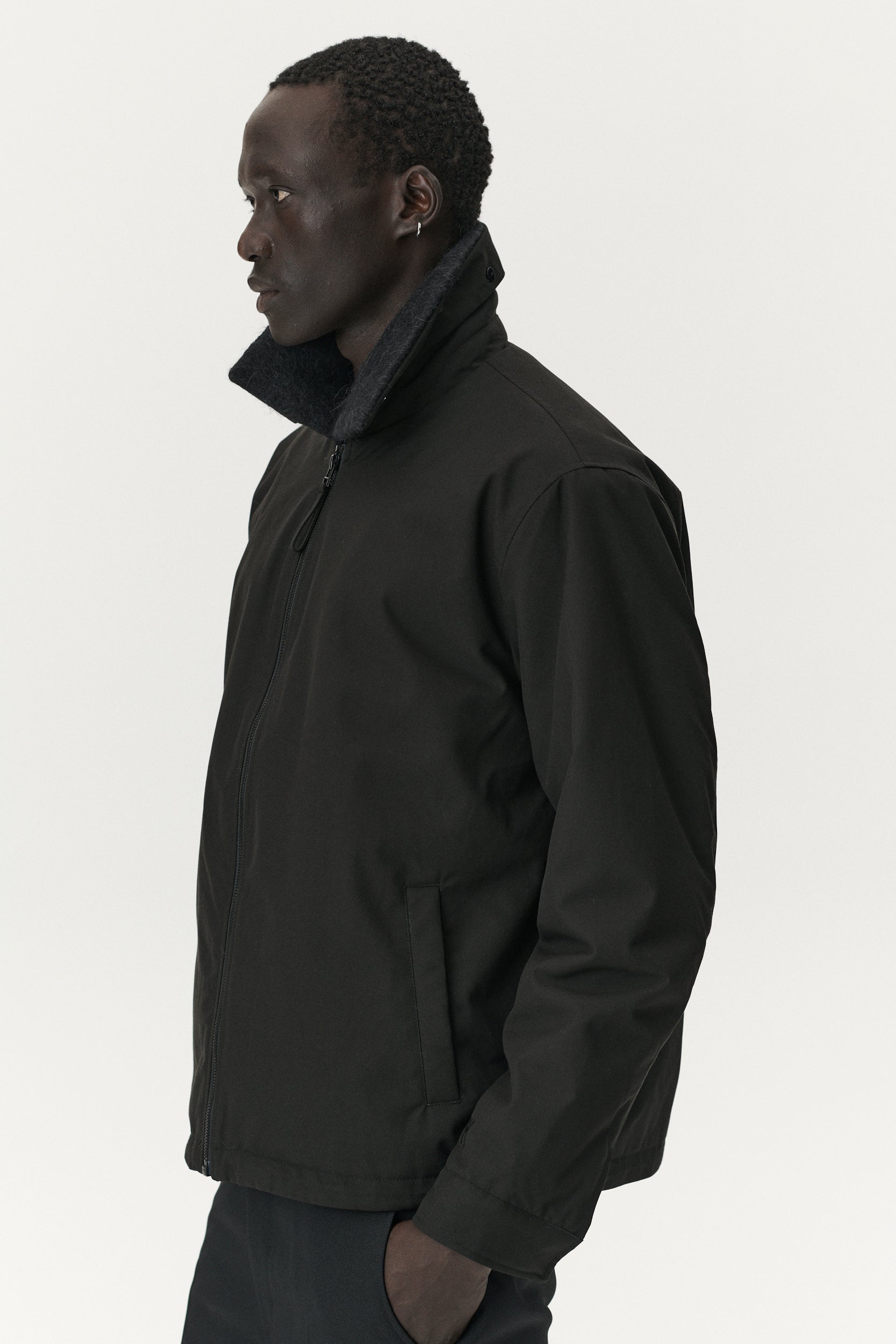 ZIP UP POLY AW25 BLACK