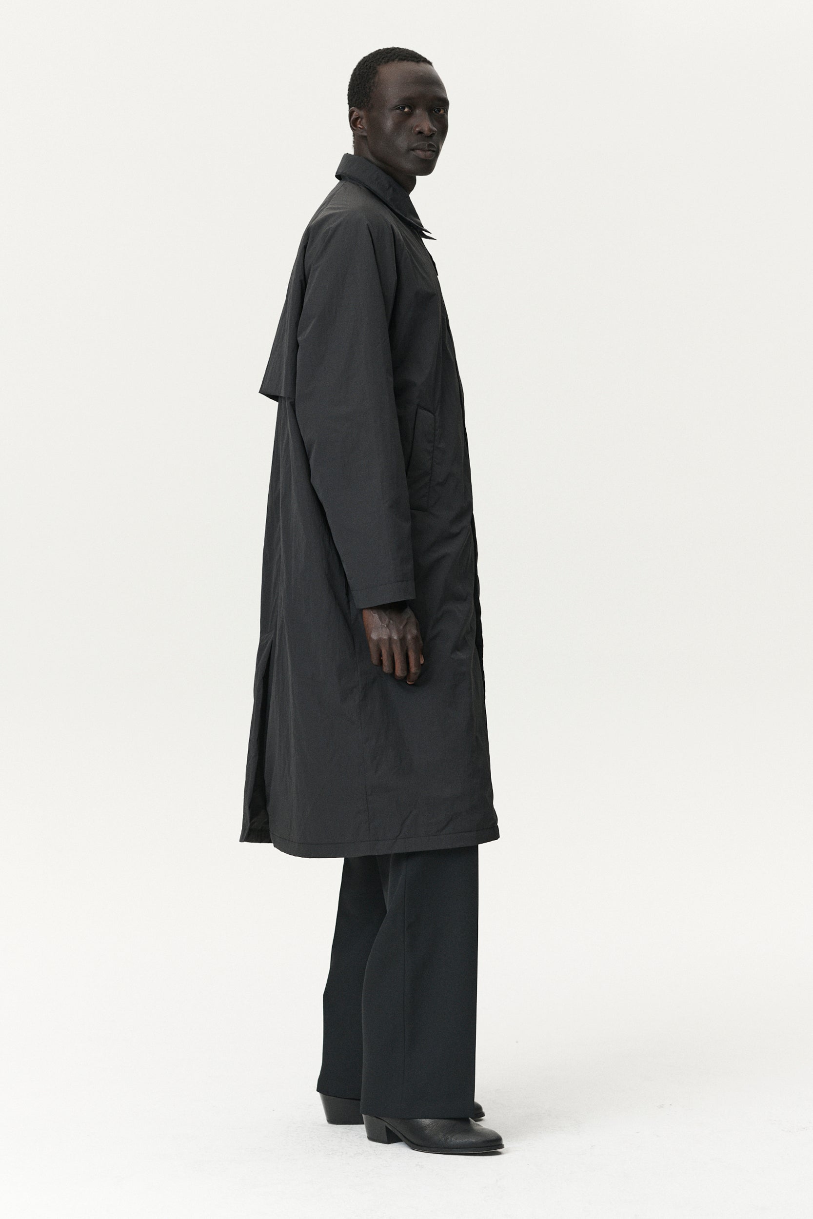LONG COACH CRINCLE AW25 BLACK MENS