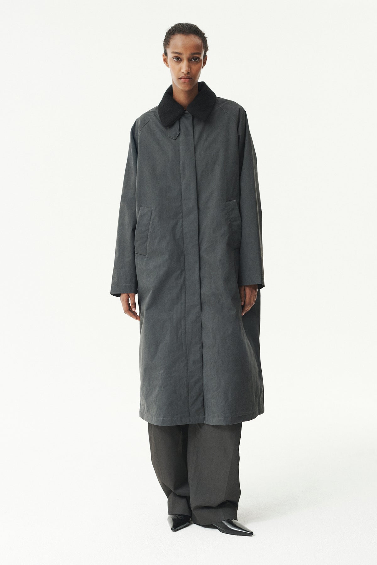 LONG COACH WASHED WOMEN AW26 WASHED BLACK