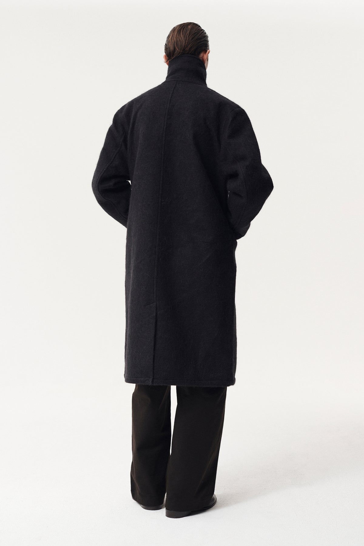 SHUVA C AW26 BLACK