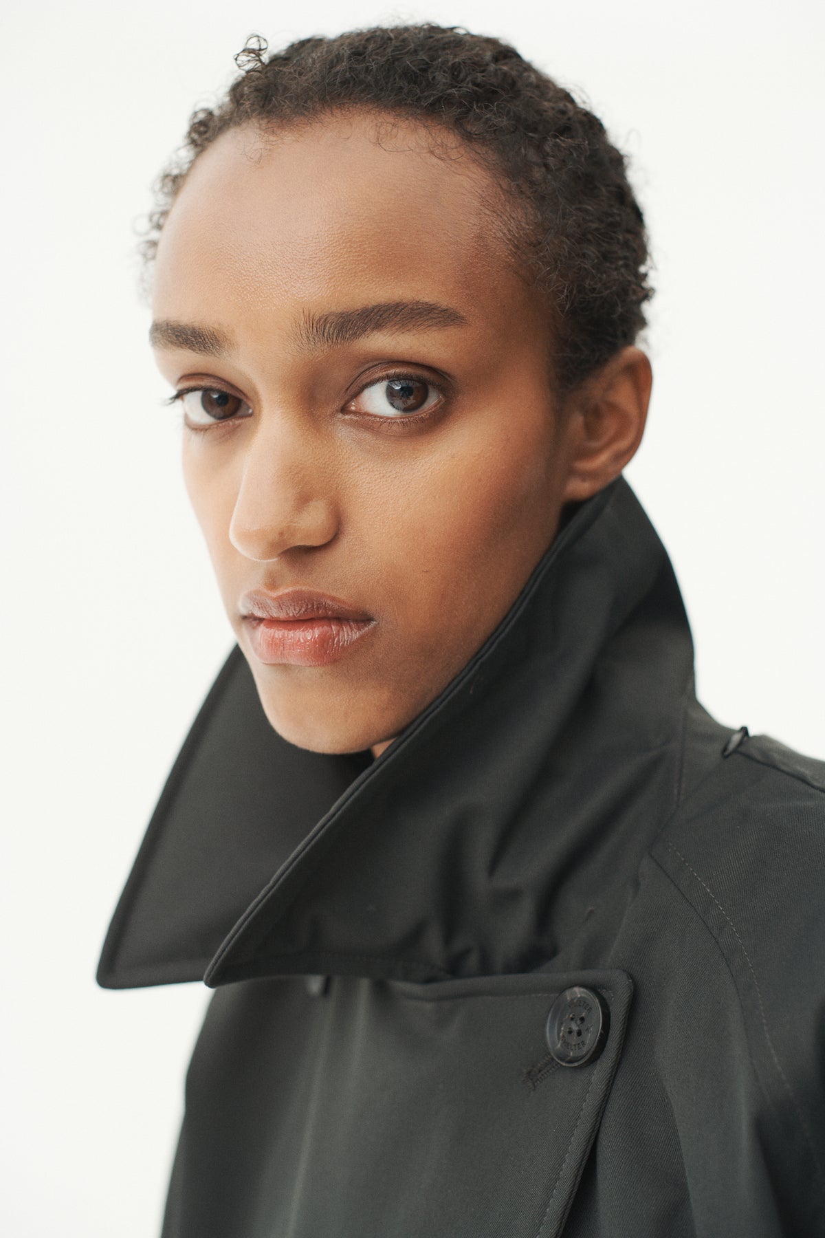ROOMY TRENCH NINSPIN AW26 WASHED BLACK