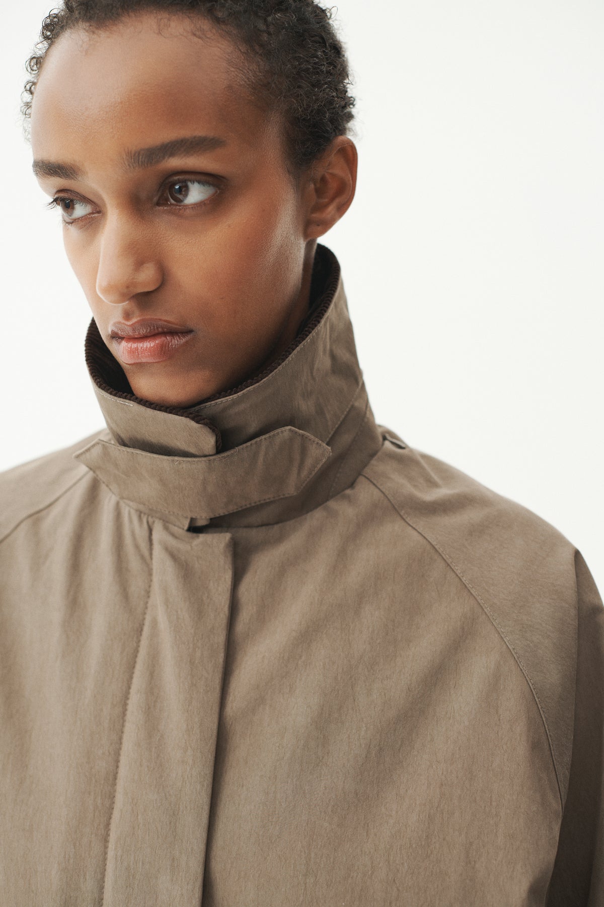 LONG COACH WASHED TENCEL WOMEN AW26 FADED CAMEL