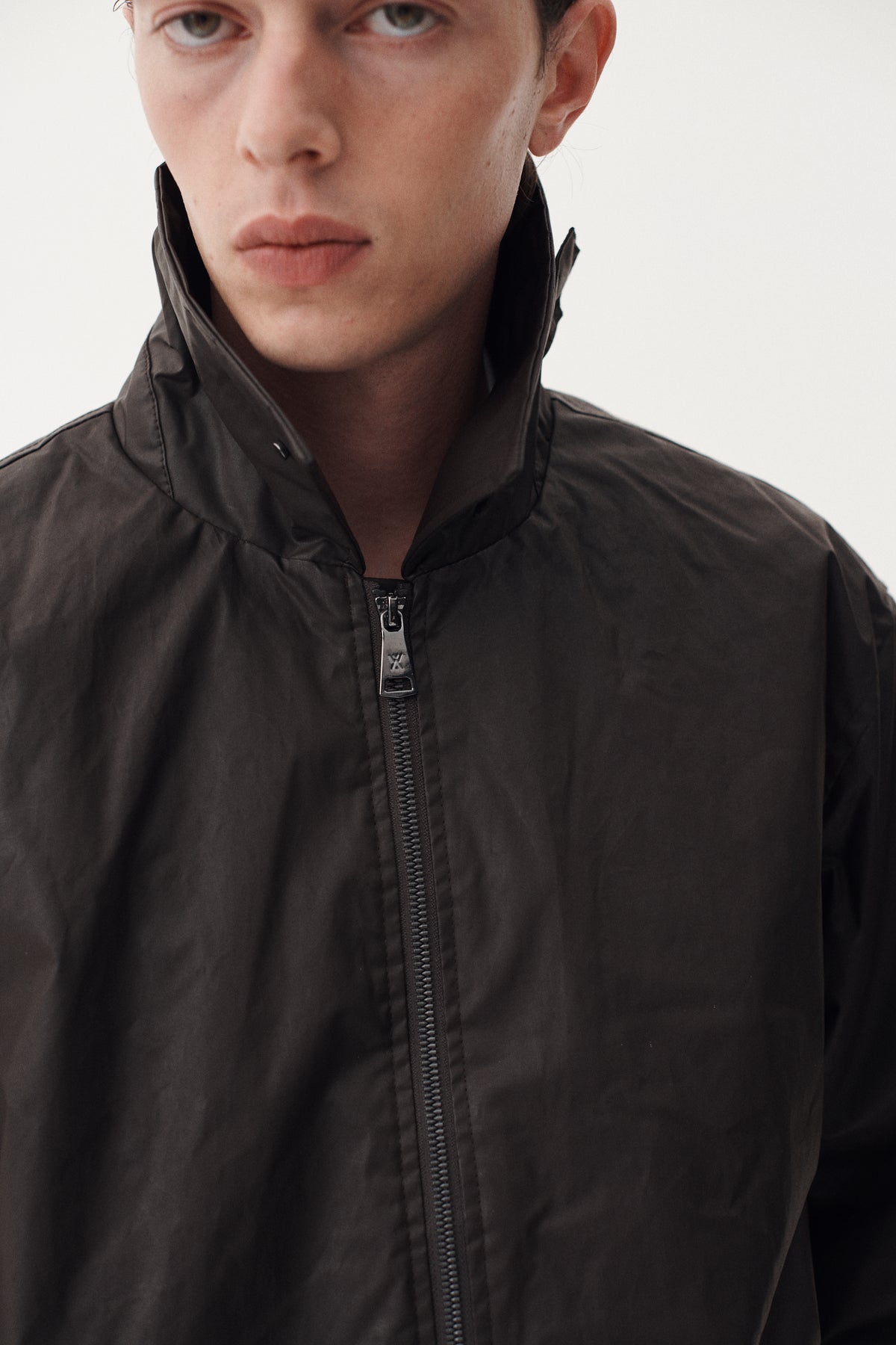 ZIP UP WAX CORDU AW26 CHOCOLATE