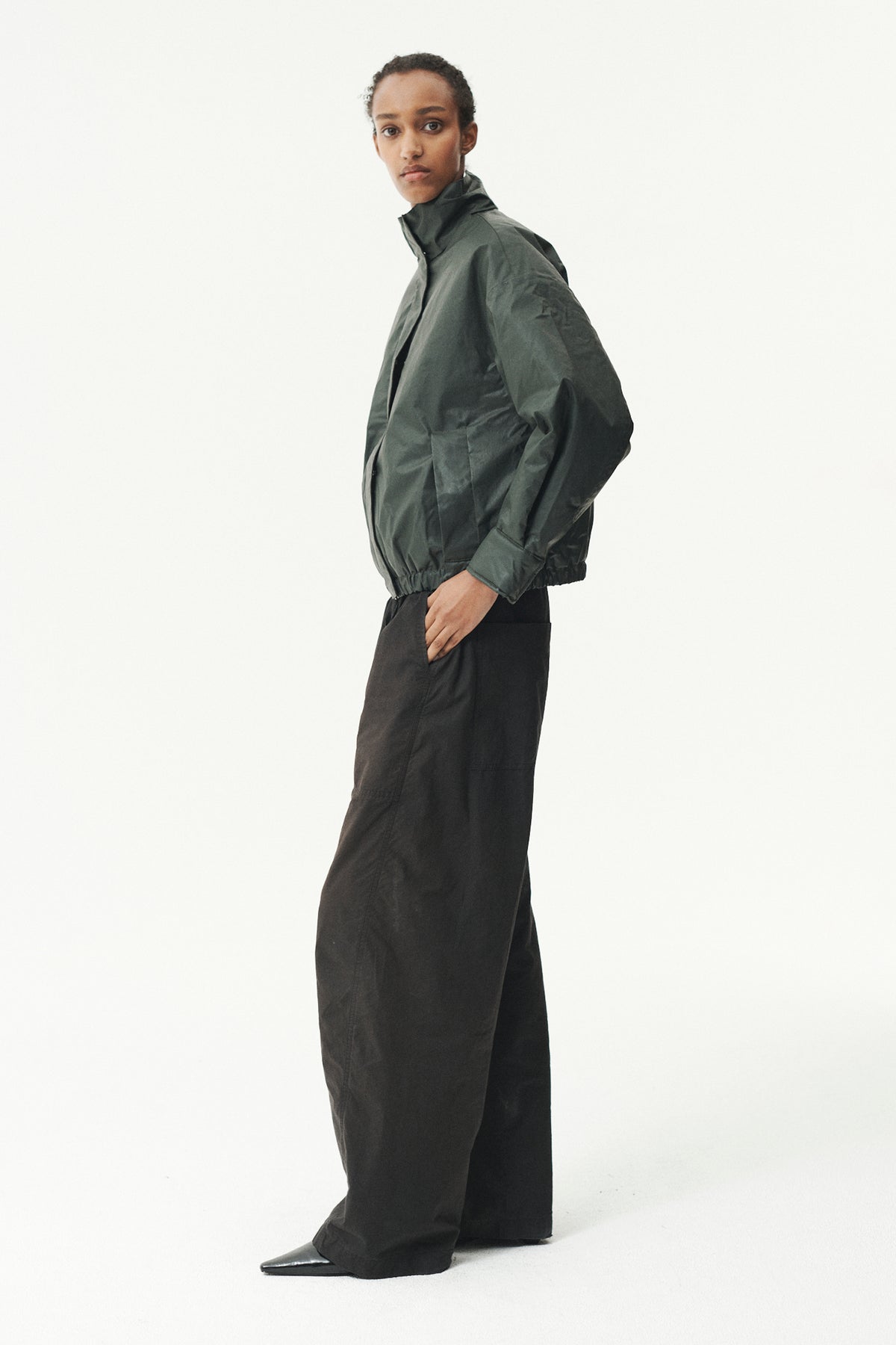 LIVA WAX AW26 DARK GREY GREEN